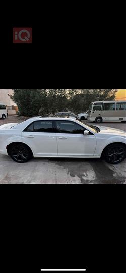 کرایسلەر 300